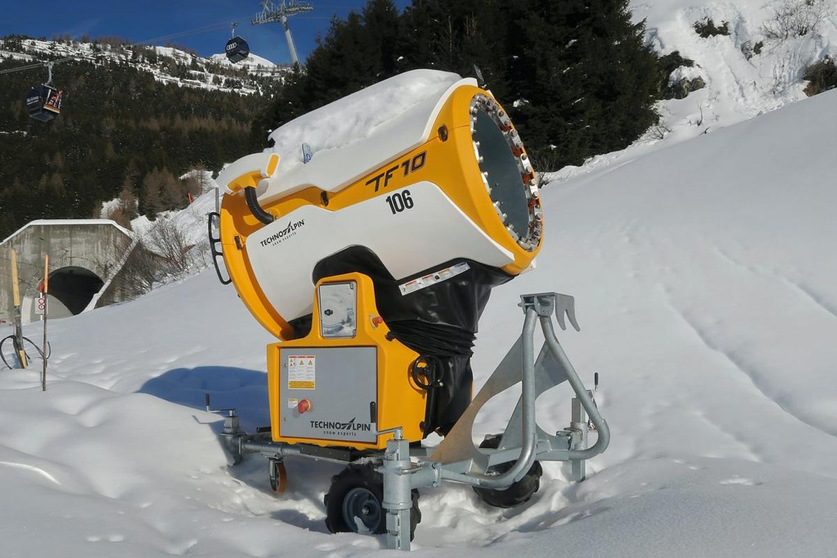 Tecnoalpin è una società italiana fondata nel 1990 a Bolzano che ha prodotto neve artificiale per le ultime tre edizioni delle Olimpiadi invernali.