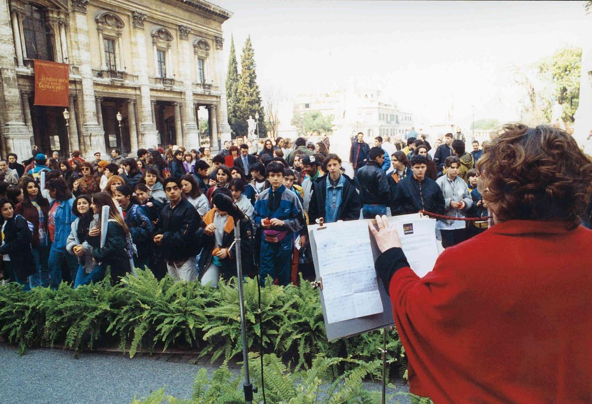 Roma, 21 marzo 1996. La prima giornata di memoria e impegno per le vittime innocenti delle mafie con la lettura dei nomi 