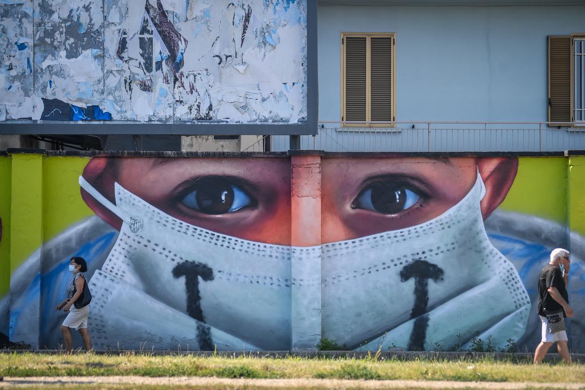 Milano, 21 luglio 2020. Murales realizzato da Cosimo Cheone. C. Furlan/LaPresse