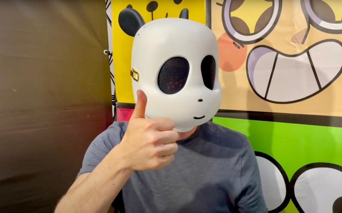 Torino, 10 maggio 2024. Il fumettista Giacomo Bevilacqua indossa la maschera di Panda al Salone del libro di Torino