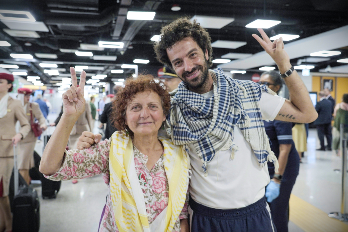 Roma, 24 giugno 2026. Dina Alberizia e Domenico Centrone al rientro in Italia (foto Global Sumud Flotilla)
