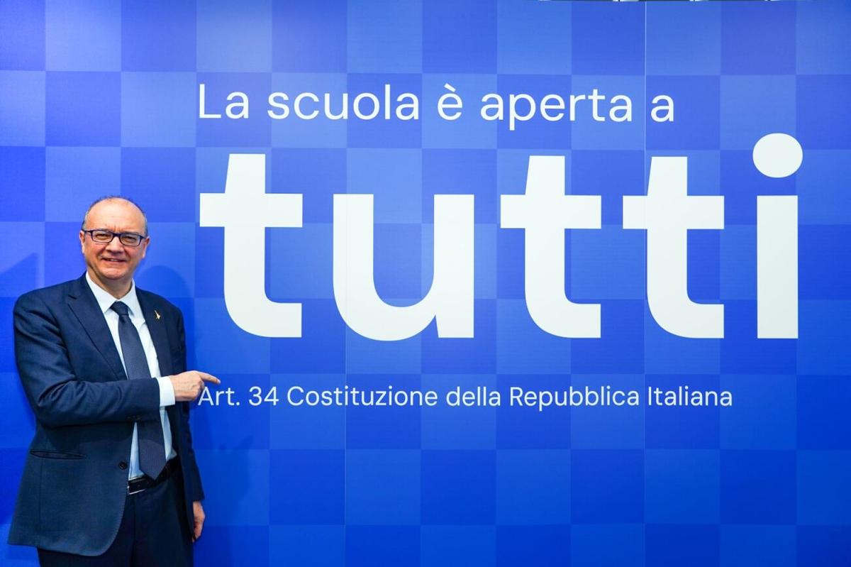 Il ministro Giuseppe Valditara durante l'evento Didacta. Foto: Mur