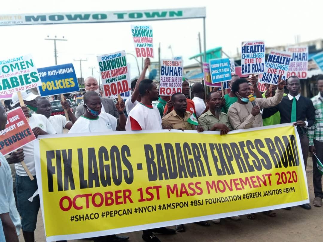 La protesta contro la violenza della polizia nigeriana 
