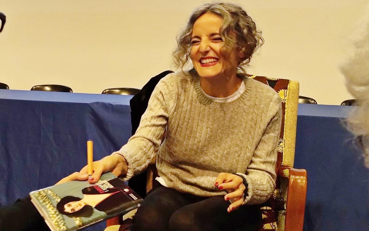 Torino, Enrica Tesio durante la presentazione del libro "I sorrisi non fanno rumore" (Bompiani, 2023) alla libreria Binaria 