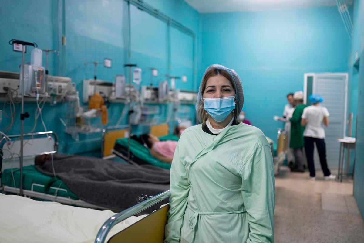 L'Avana. La dottoressa Yudmila Rodríguez Verdecia, specialista in anestesiologia e rianimazione, è primaria dell'unità chirurgica all'ospedale Docente Ginecobstétrico Ramón González Coro. Le fotografie sono gentilmente concesse dall'Agenzia per l'interscambio economico e culturale con Cuba (Aicec)