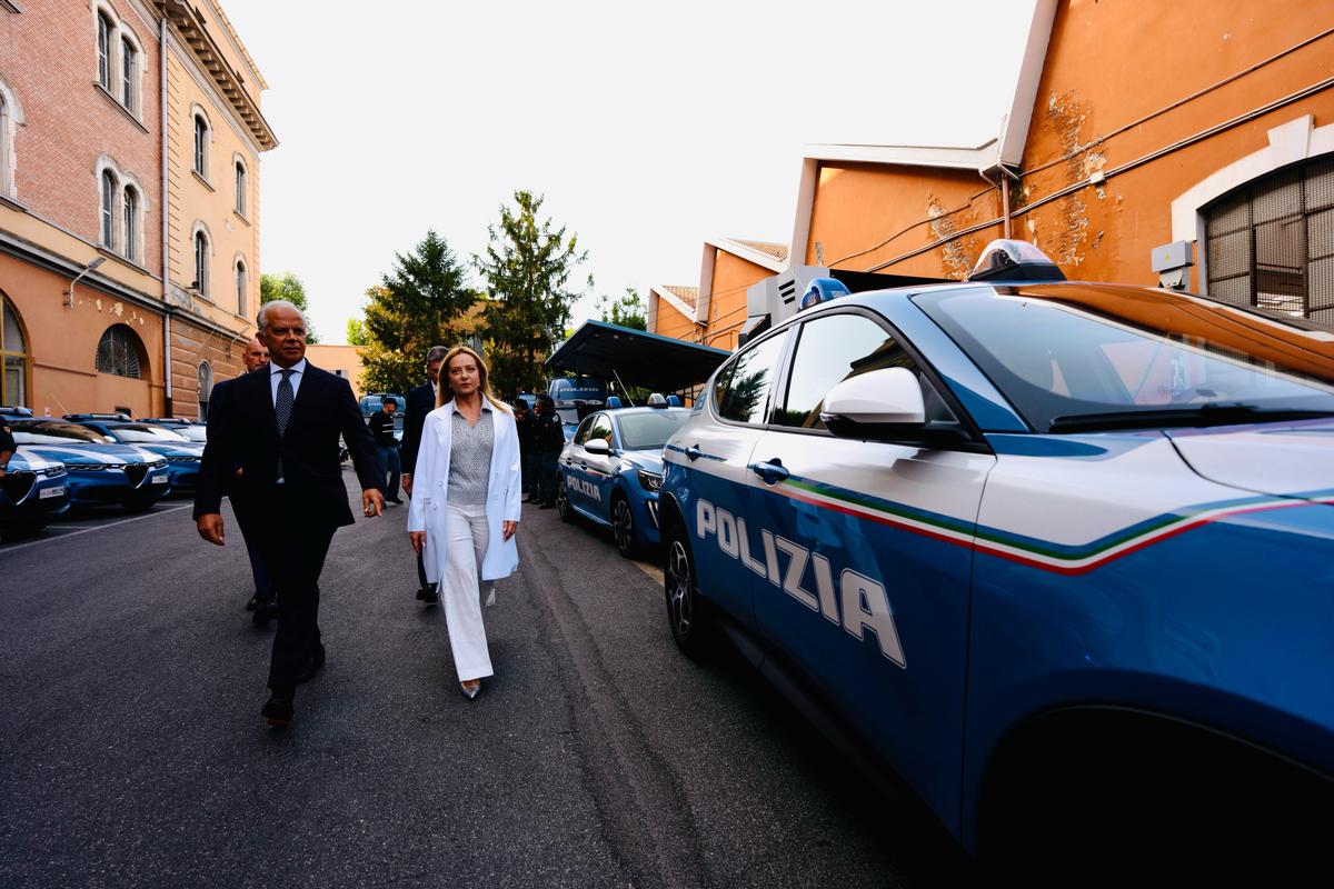 Roma, 17 luglio 2026. Matteo Piantedosi e Giorgia Meloni in visita agli agenti impegnati nei servizi straordinari di prevenzione e controllo. Foto: Governo italiano/Presidenza del consiglio dei ministri