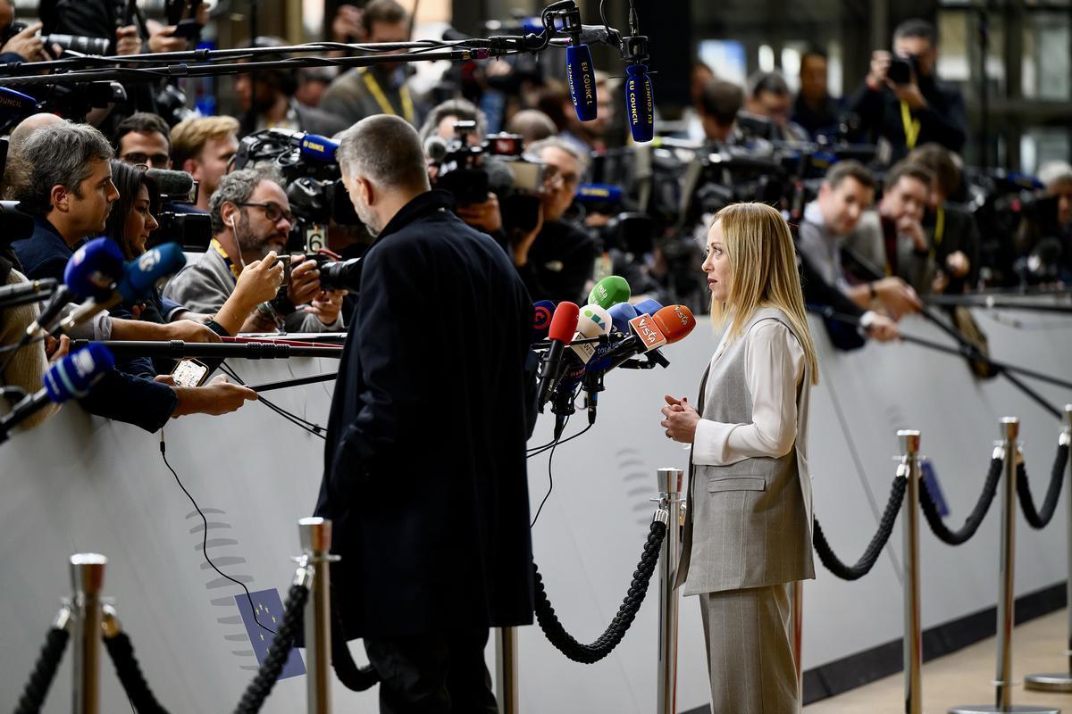 Bruxelles, 26 ottobre 2023. La presidente del consiglio Giorgia Meloni tiene un punto stampa. Foto di Palazzo Chigi
