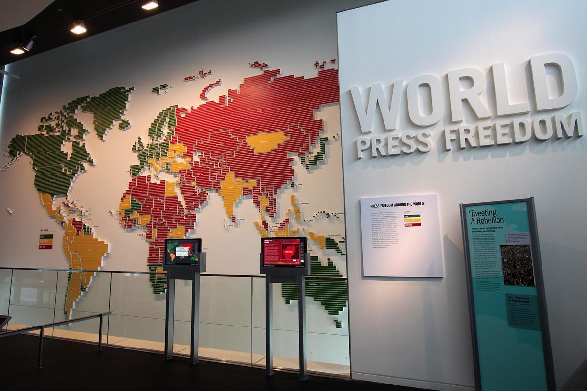 Mappa della libertà di stampa al Newseum di Washington (Mr.TinMD/Flickr)