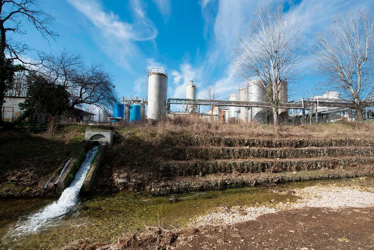 Lo stabilimento Miteni di Trissino, in provincia di Vicenza (Foto Federico Bevilacqua)