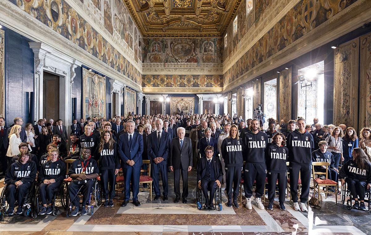 Roma, 23 settembre 2024. Per la cerimonia di restituzione del tricolore, il presidente Sergio Mattarella ha ricevuto gli atleti medagliati e quelli giunti al quarto posto alle Olimpiadi e alle Paralimpiadi di Parigi 