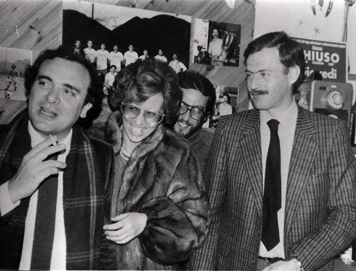 Beppe Montana (il primo da sinistra) insieme a Ninni Cassarà (il primo da destra)