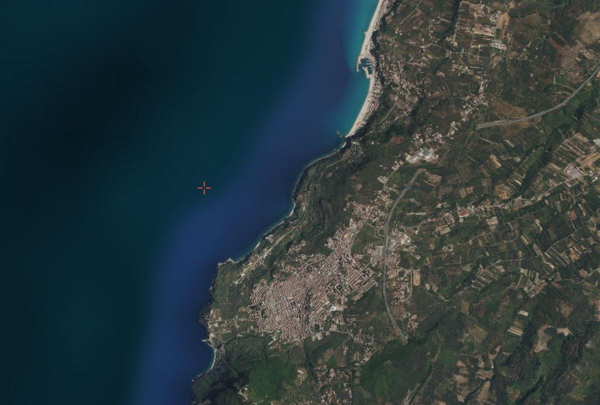 Una foto satellitare di Palmi, comune in provincia di Reggio Calabria. L'amministrazione locale usa i droni per scovare costruzioni abusive