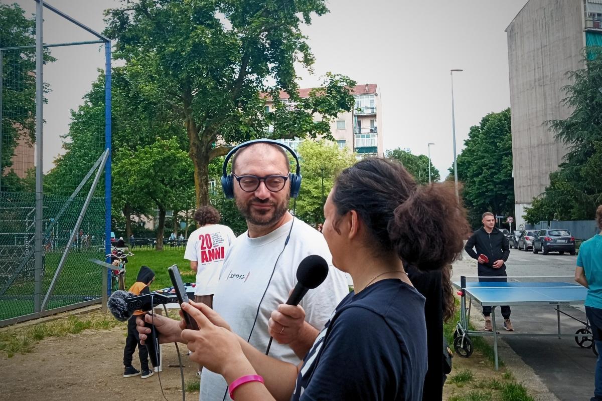 L'autore Valerio Millefoglie registra la voce di una ragazza a Torino