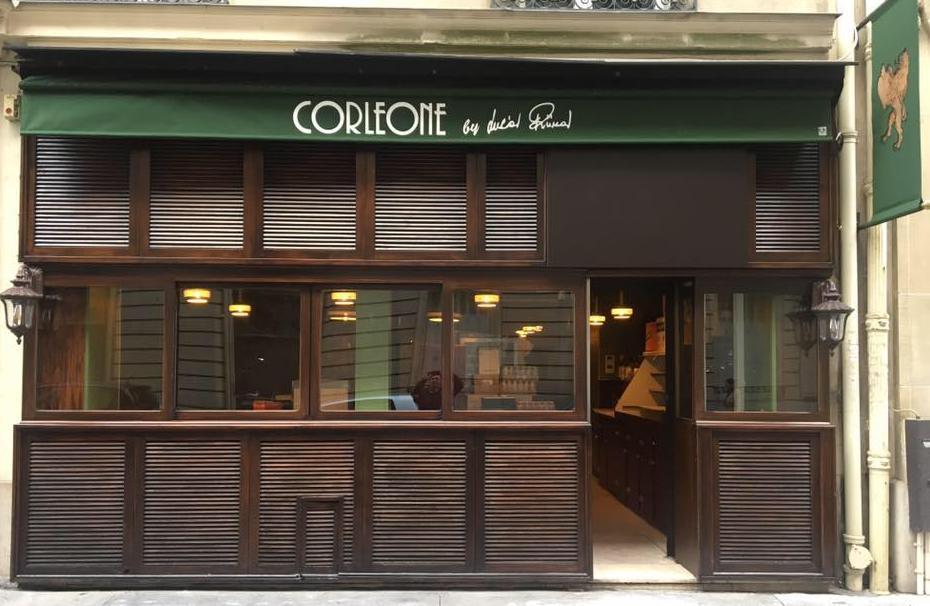 Il ristorante Corleone, a Parigi, dove espone i suoi dipinti la figlia di Totò Riina, il capo dei "Corleonesi" (Foto da Facebook)
