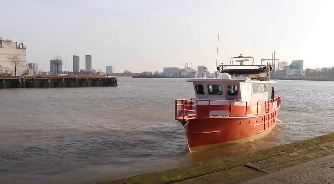 La Sila Inua, confiscata nell'ambito di un'inchiesta in Olanda, serve ora all'istituto nautico di Rotterdam (Dal canale Youtube Functioneel Parket Openbaar Ministerie)