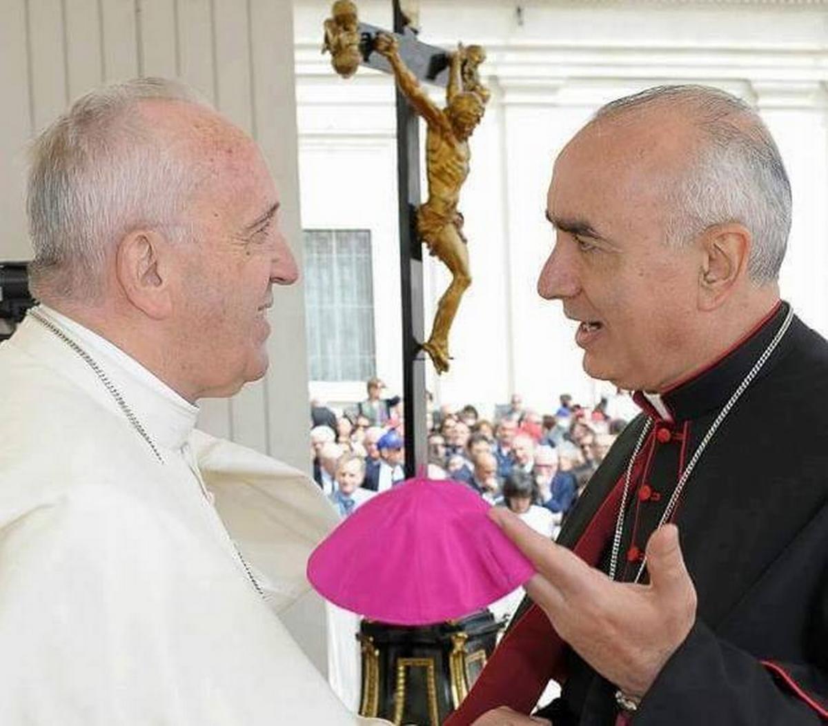 Antonio Staglianò insieme a Papa Francesco
