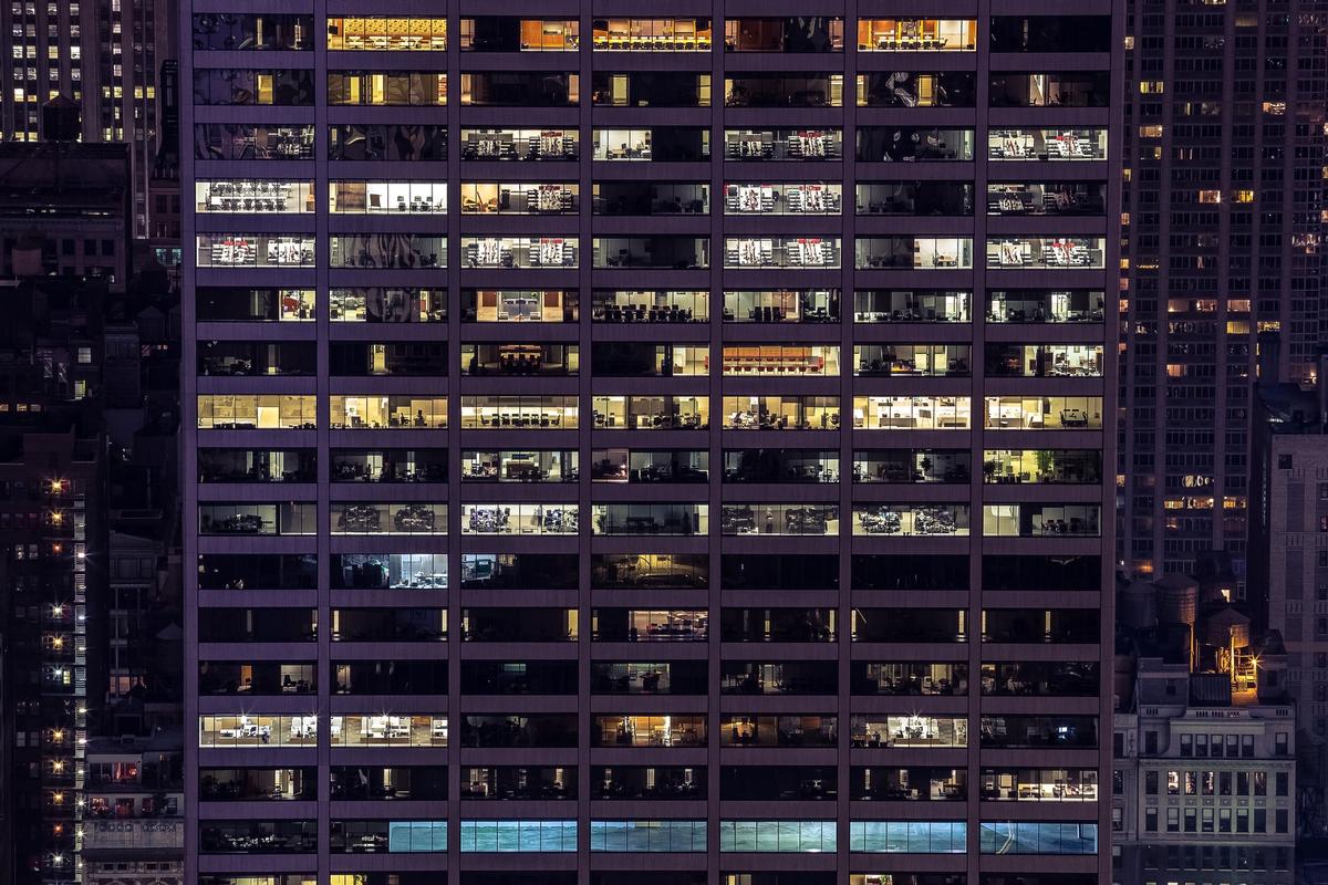 Un palazzo di uffici a Manhattan (Vladimir Kudinov/Unsplash)