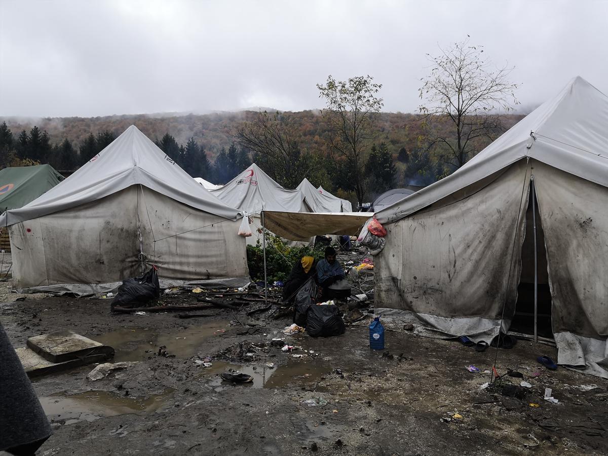 Vujkac, Bosnia, il campo profughi