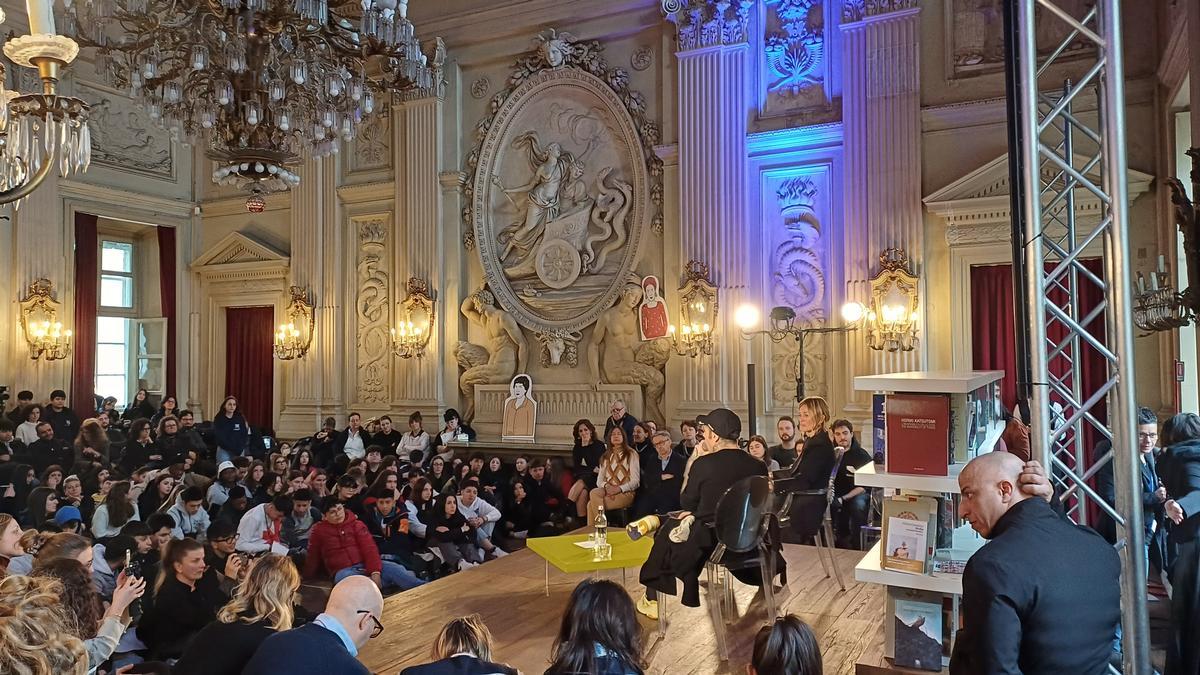 27 febbraio 2024. Al Circolo dei lettori Fedez incontra alcuni giovani delle superiori di Torino nell'ambito del festival "Tu mi hai capito?" (A.Giambartolomei)