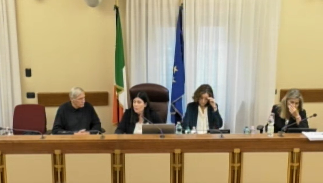 A sinistra, don Luigi Ciotti durante l'audizione in commissione parlamentare antimafia