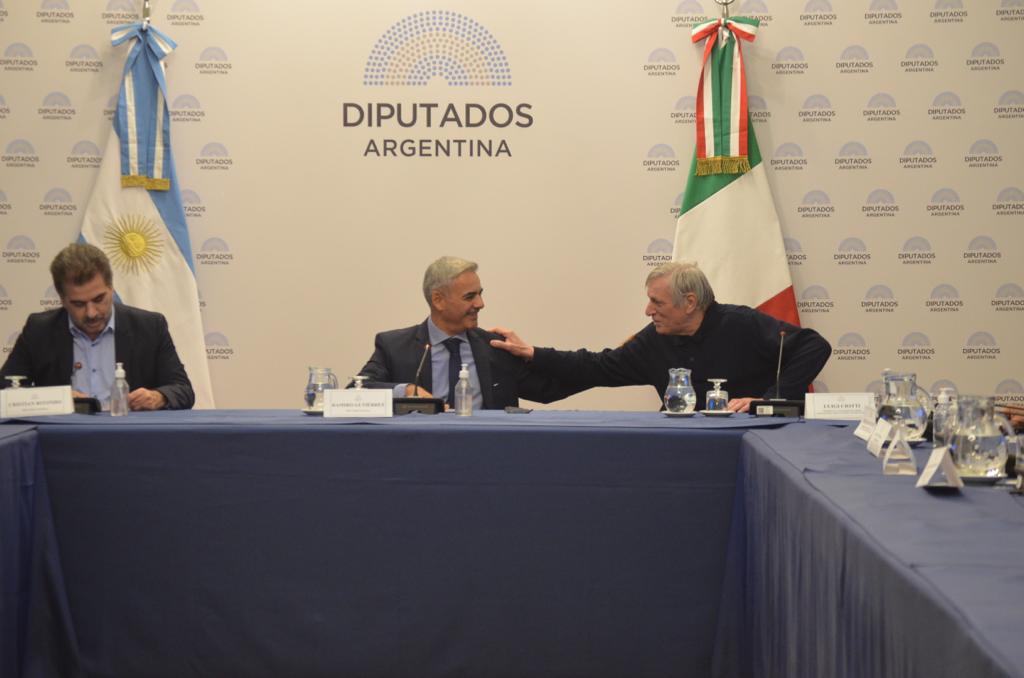 L'incontro coi capigruppo di maggioranza e opposizione e con una delegazione di deputate e deputati del Congresso della Nazione