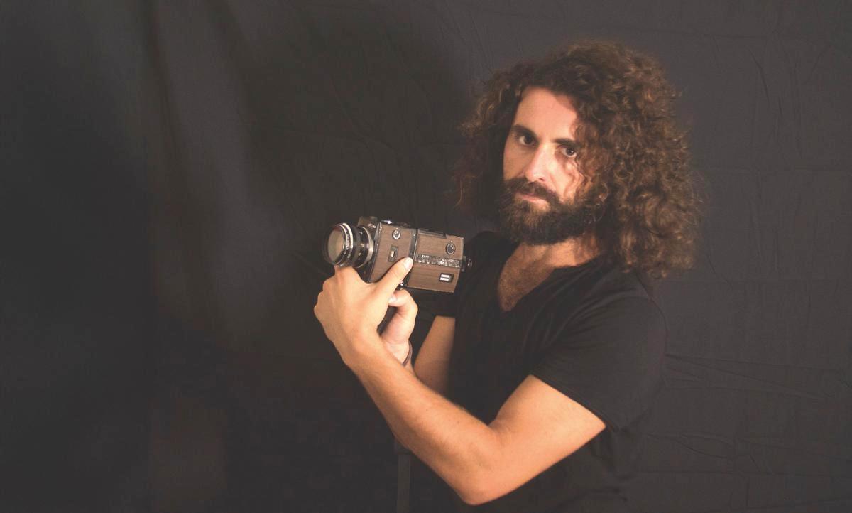 Il regista Ado Hasanovic 