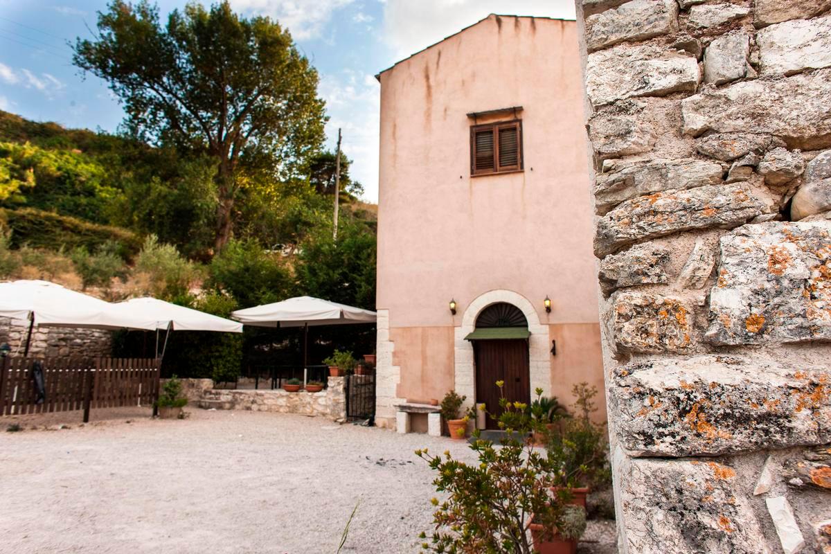L'agriturismo di Portella della Ginestra. Foto di G. Salvatori