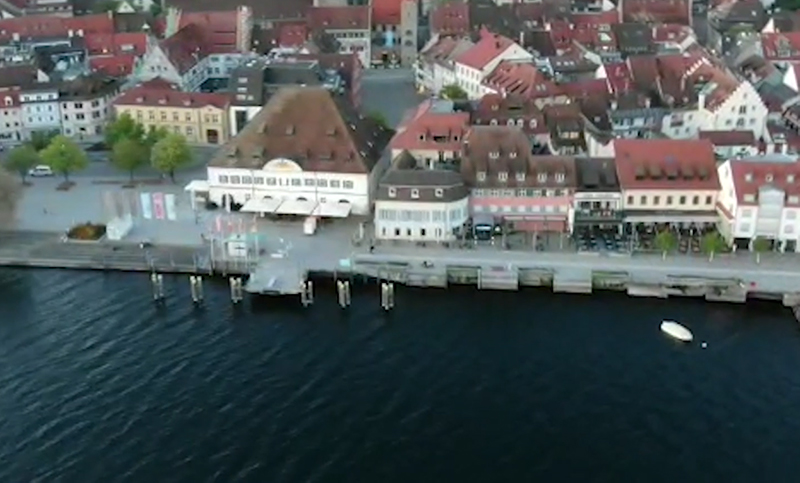 La vista aerea sul ristorante Paganini, sulla riva del lago di Costanza a Uberlingen (Dia)