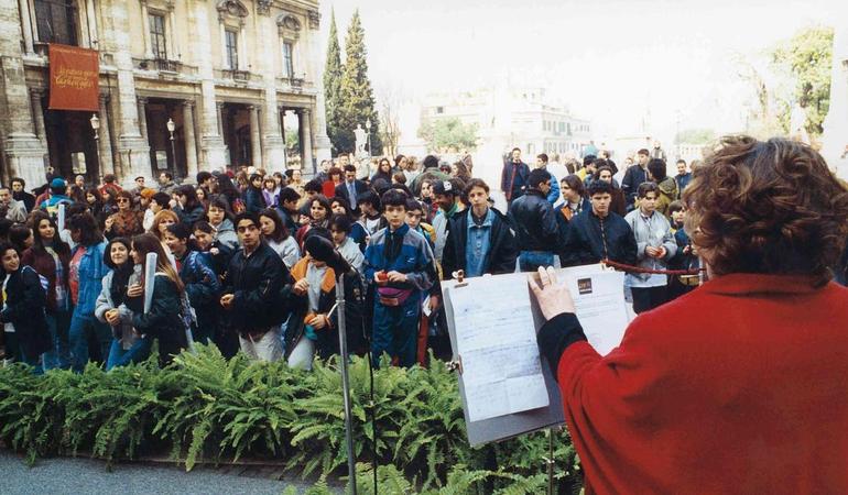 Roma, 21 marzo 1996. La prima giornata di memoria e impegno per le vittime innocenti delle mafie con la lettura dei nomi 