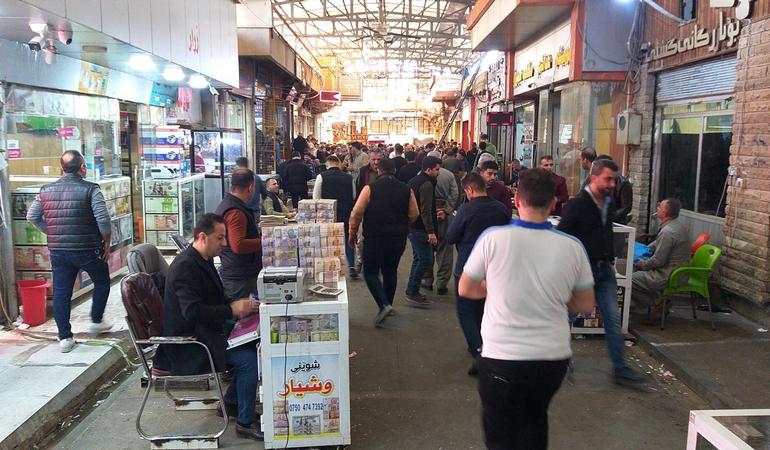 L'US Dollar Bazar, lo spazio del mercato di Erbil (Iraq) destinato ai cambiavalute e ai trasferimenti di denaro (Andrea Giambartolomei)