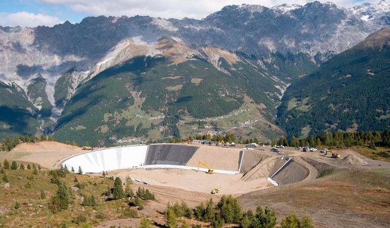 Frazione di Vallecetta (SO), 2025. Nuovo bacino artificiale per l'innevamento della Ski Area di Bormio, 88 mila metri cubi di acqua. Foto: B. Citterio