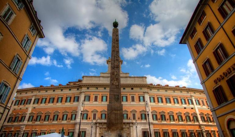 Montecitorio, sede della Camera dei deputati (Foto di Michael Ball - Flickr)