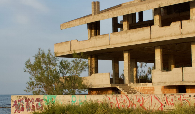 La pratica dell'abusivismo edilizio al centro del monitoraggio di Legambiente