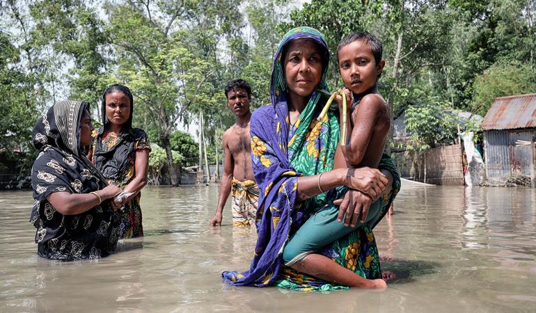  Bangladesh, 2019. Nurun Nahar vive in un luogo remoto di Islampur, Jamalpur. La recente inondazione ha distrutto la sua casa (Mohammad Rakibul Hasan/UN Women - CC BY-NC-ND 2.0)