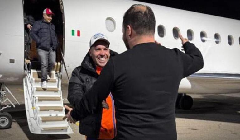 Tripoli, 21 gennaio 2025. L'ufficiale libico Almasri scende dal volo di Stato italiano dopo essere stato scarcerato