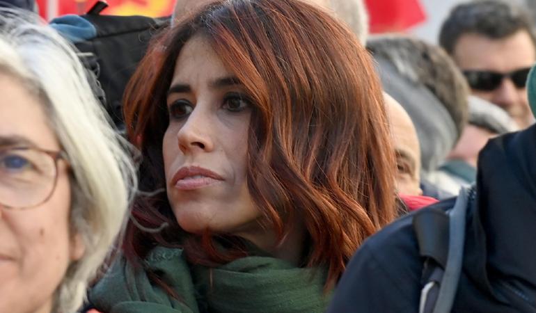  Firenze, 4 Marzo 2023. La preside Annalisa Savino alla manifestazione antifascista dopo l'aggressione avvenuta davanti al liceo Michelangiolo (C.Giovanni/Ansa) 