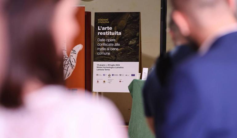 Beni confiscati. L'intuizione di Fondazione Trame: le opere d'arte sequestrate ai criminali in mostra per la collettività