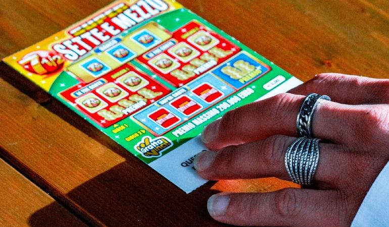 Foto di Emiliano Vittoriosi da Unsplash