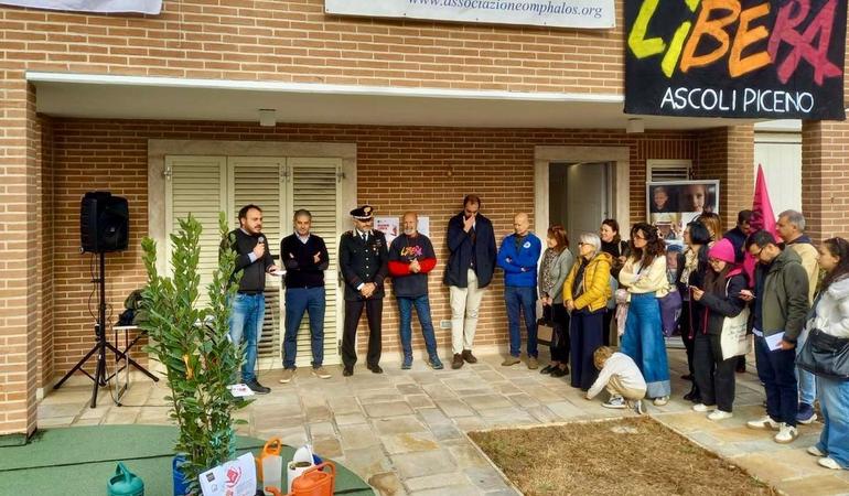 Nelle Marche, la villa di un faccendiere mafioso diventa spazio per bambini e giovani autistici