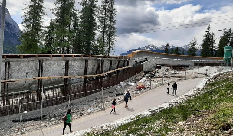 Cortina, la pista da bob in costruzione. Foto di M. Menardi