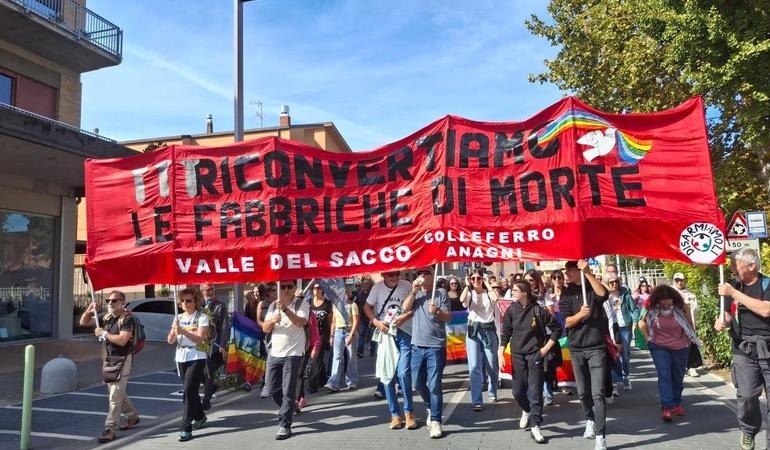 Che barba, che naja! Appunti per una scuola disarmata e disarmante