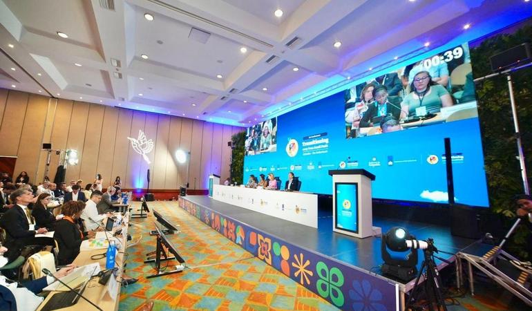 Santa Marta (Colombia), 29 aprile 2026. Un momento della prima conferenza internazionale sulla transizione oltre i combustibili fossili (foto del ministero dell'Ambiente colombiano)