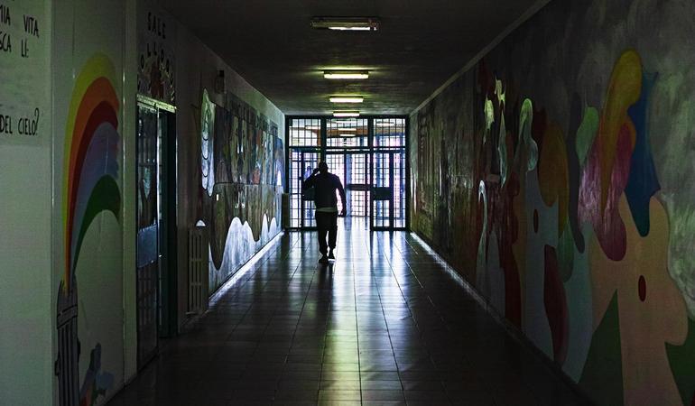 Un corridoio del carcere Lorusso e Cutugno di Torino. Foto di Marco Panzarella
