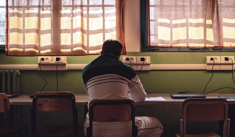 Un detenuto al carcere Lorusso e Cutugno di Torino (Foto di Marco Panzarella/lavialibera)