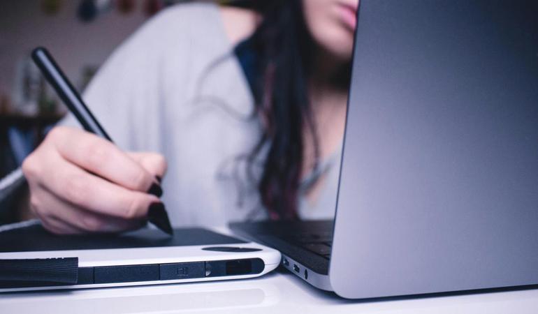 Foto di Josefa nDiaz/Unsplash 