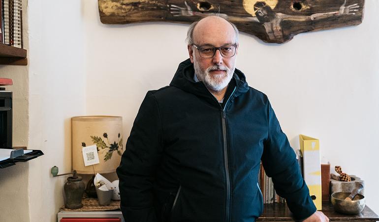 Don Alfredo Micalusi, parroco della parrocchia di Sant'Erasmo a Formia (Foto di Marco Panzarella)