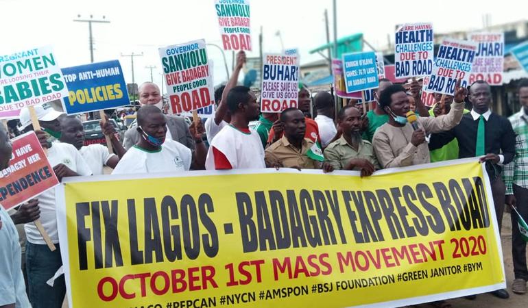 La protesta contro la violenza della polizia nigeriana 