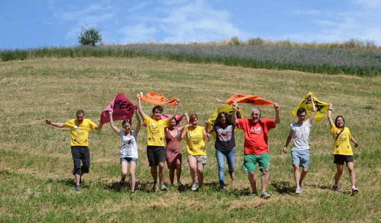 Giovani partecipanti a un campo di formazione E!State Liberi!