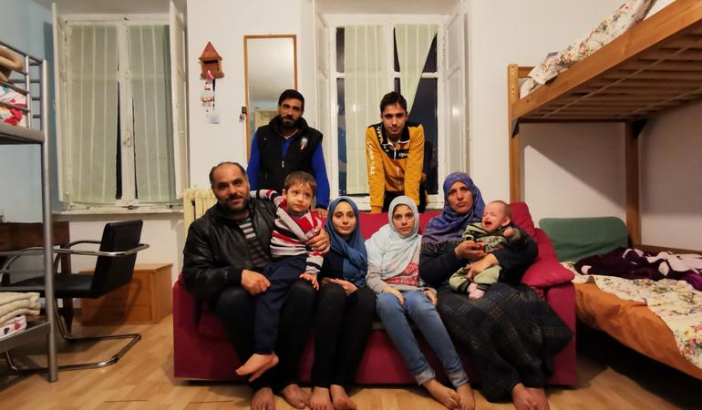 La famiglia di Khadija e Abdel Moein, nella comunità "Il filo d'erba"