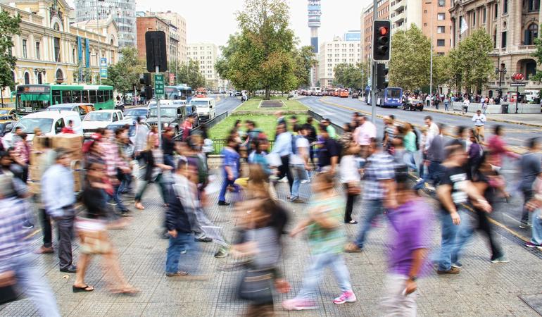 Lollobrigida parla di sostituzione etnica e natalità, la demografa: "Meno figli perché siamo più libere"
